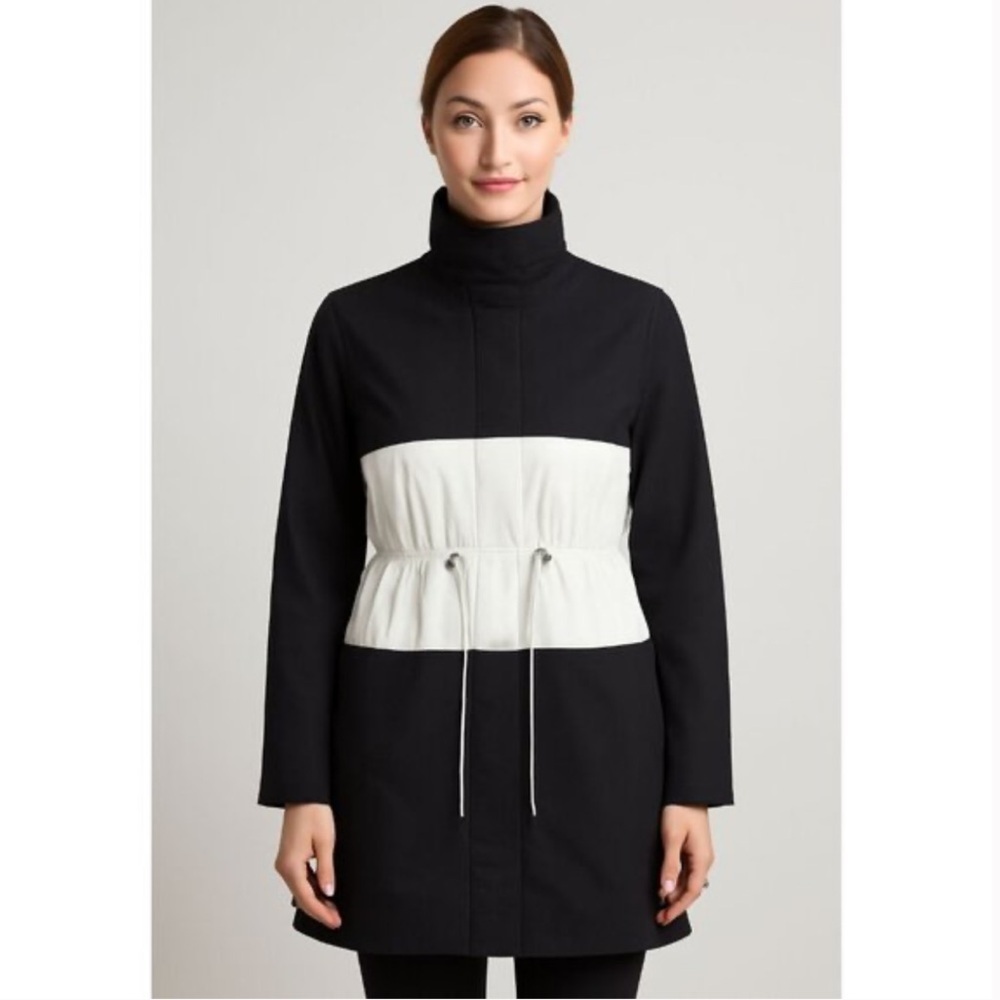 St. John Colorblock Windbreaker Raincoat Jacket Black & White